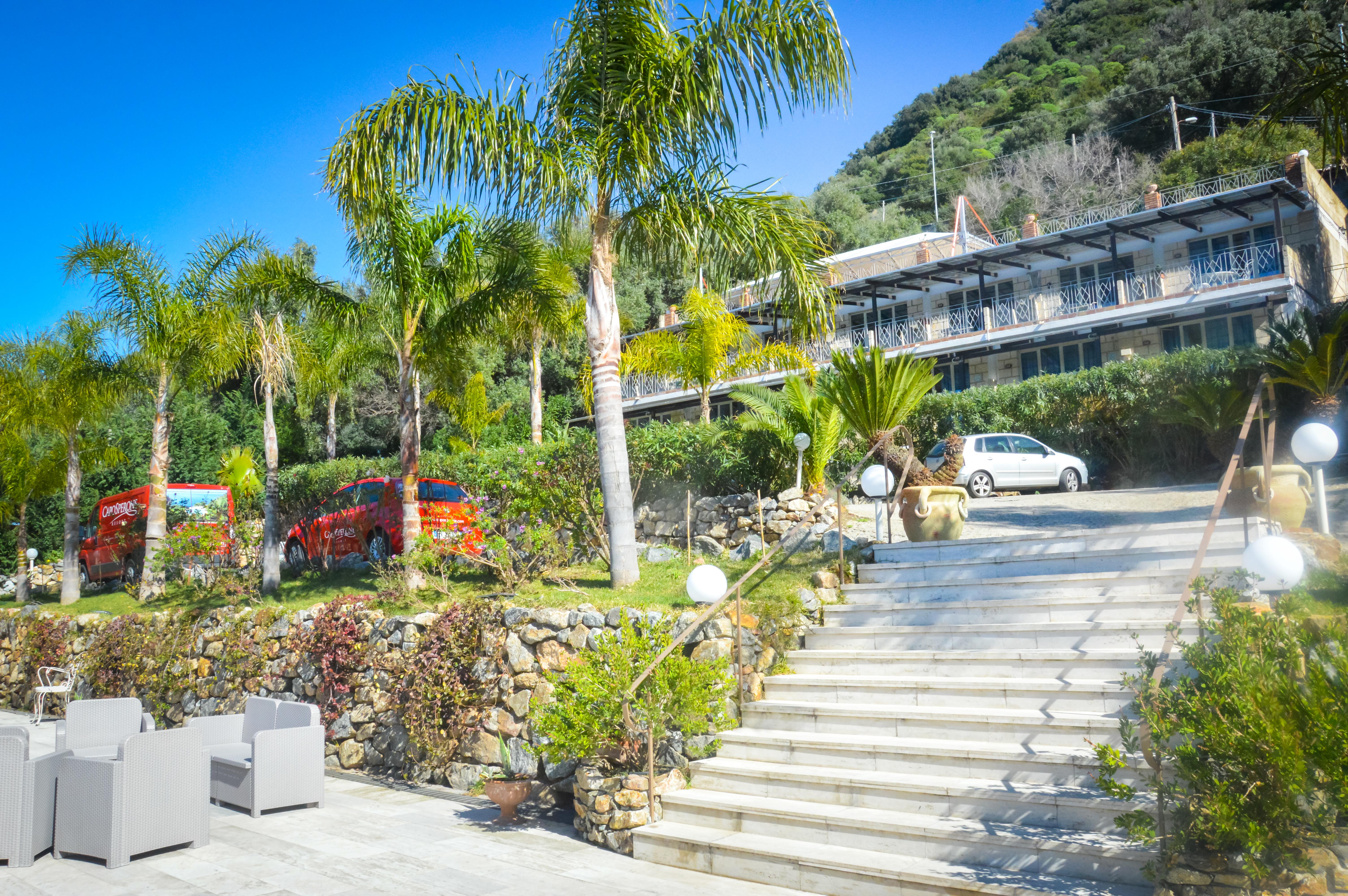Caposperone Resort Palmi Exterior photo